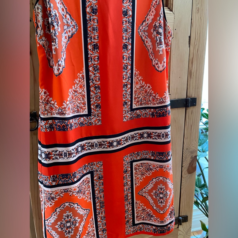 Carmen Marc Valvo shift dress - orange-red, black and cream pattern - size 2 - Picture 2 of 5